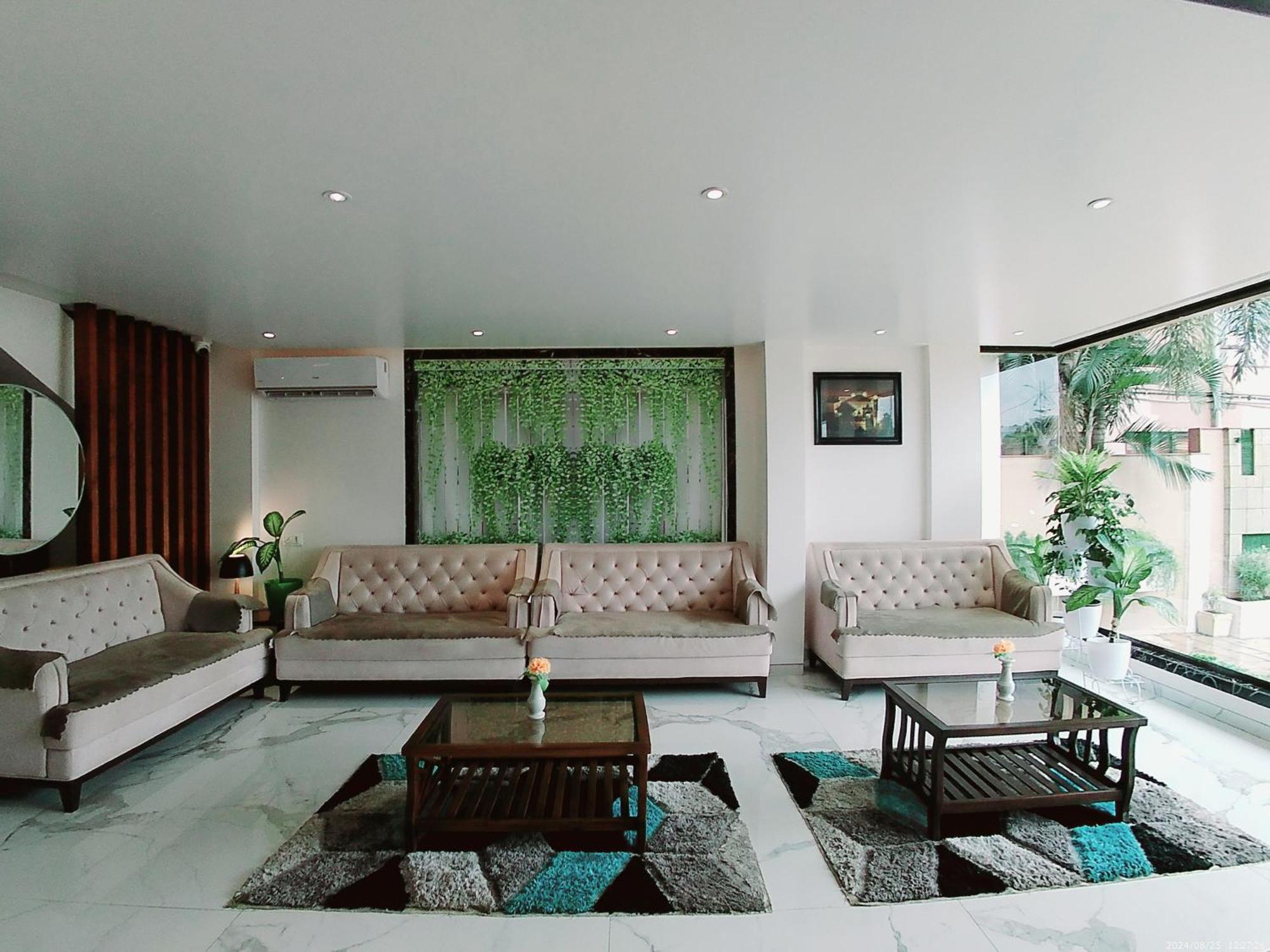 Hotel Sai Pratik, Newly Built Up, Complimentary Shuttle To The Temple 쉬르디 외부 사진
